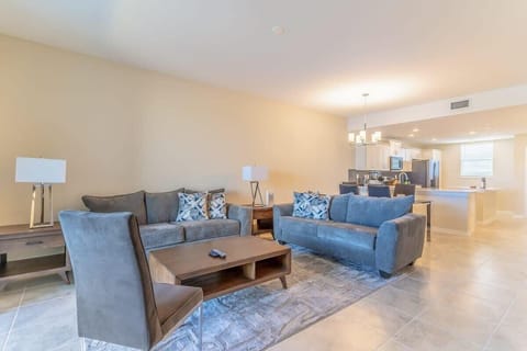 Ample living room, perfect for gathering with your family.