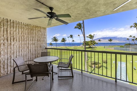 Welcome to the Maui Sunset! - Spacious Lanai with an ocean view