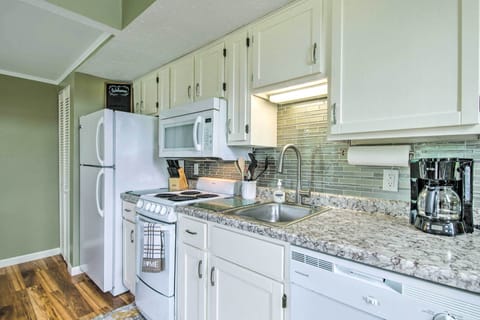 Kitchen | Main Floor | Blender