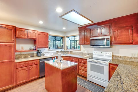 Kitchen | Dishwasher | Refrigerator | 3rd Floor