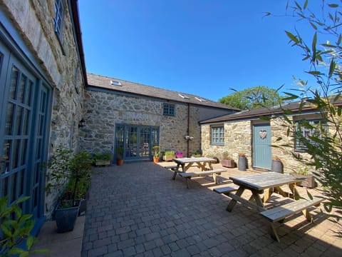 Cottage 2 - middle+R photo