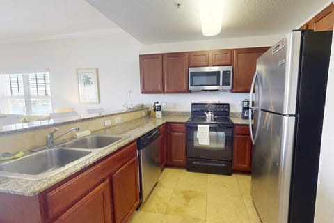 Fully Equipped Kitchen with Granite Counter Tops.