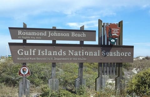 Gulf Island Nat'l park Seashore next door!  Amazing wide open uncrowded beaches 