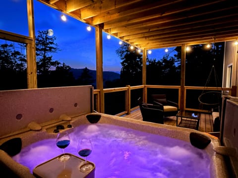 Gorgeous hot tub ambiance