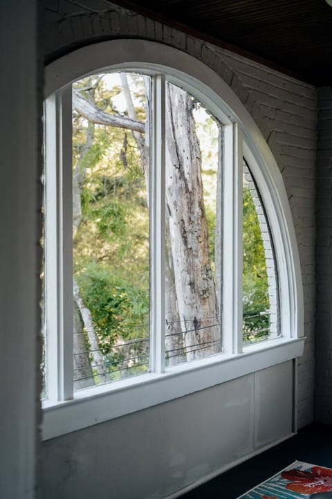 Bringing the outdoors in with full glass views.