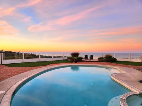 Sunrise over Stunning Ocean Views!