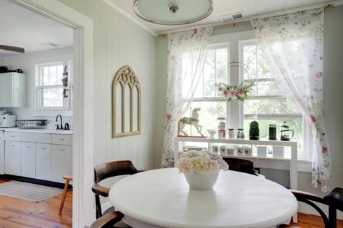 Dining Area | Coffee Station