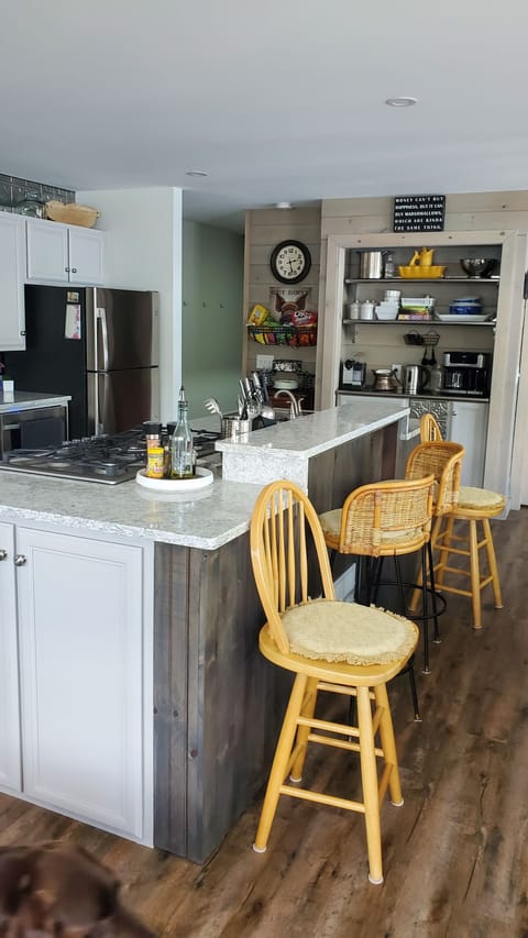 kitchen island seating