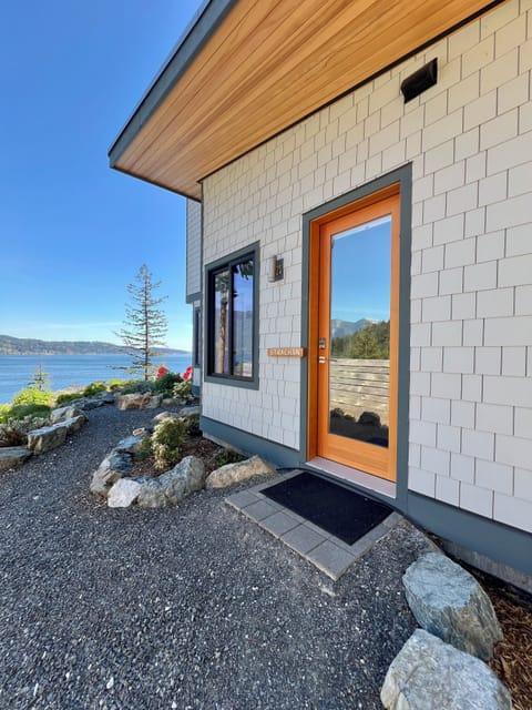 Private entrance to Mount Strachan Suite