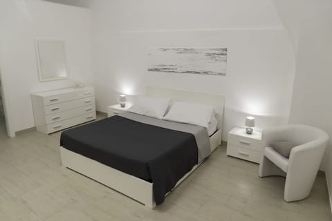 bedroom Apartment White Place - Affitti Brevi Italia