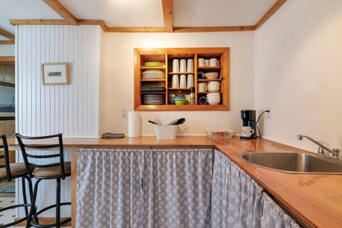 Ample counter space available