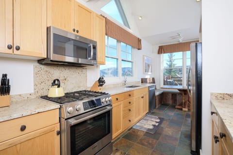 Cook your favorite meal in this gorgeous kitchen | Main Level