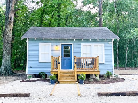 Enjoy your stay at the fully renovated Azalea Cottage.