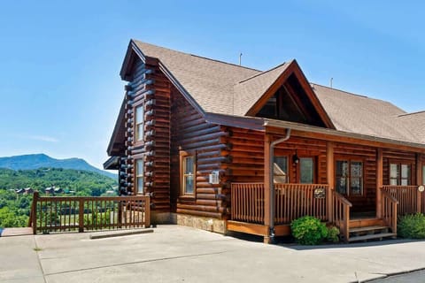 Perfect for those who crave comfort and adventure. Don’t miss out — reserve your spot today!