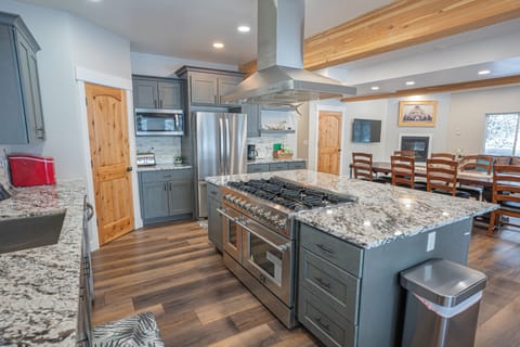 Everything you need to whip up a delicious meal during your stay!