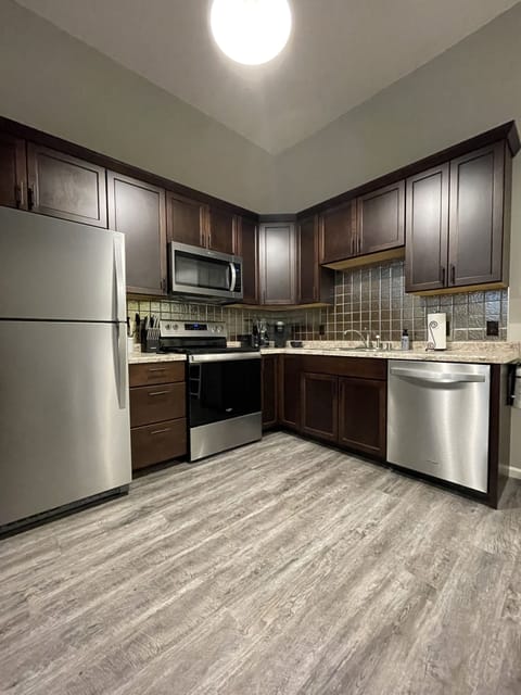 Spacious kitchen with all new appliances
