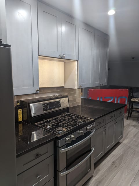 Full kitchen with double ovens
