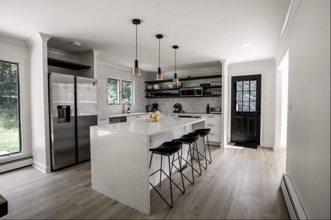 9c242d0f-a678-4f48-a16a-9fe37030940e