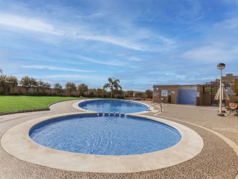 Swimming Pool, Composite Material, Resort, Outdoor Furniture, Leisure Centre, Water Feature, Hotel, Resort Town