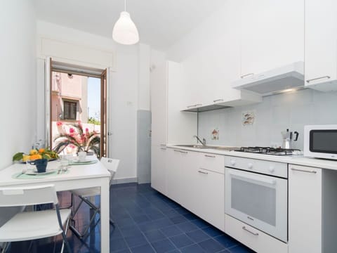 Furniture, Property, Comfort, Azure, Wood, Textile, Building, Interior Design, Bed Frame, Bed