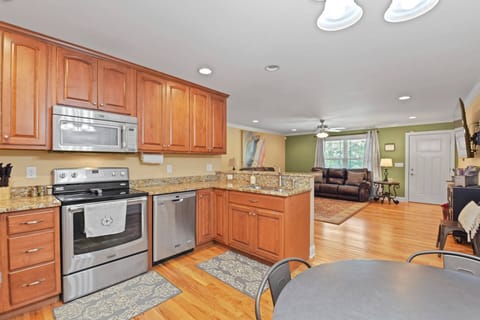 Open concept to enjoy family or friends time together