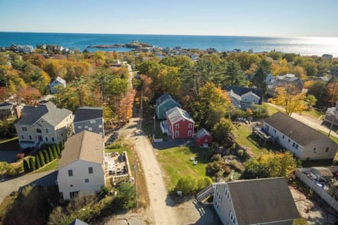 Beautiful Home with 6 Bedrooms in the heart of the Nubble Peninsula. 