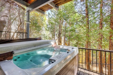 Lake Arrowhead Vacation Rental | 4BR | 3BA | Stairs Required | 2,585 Sq Ft