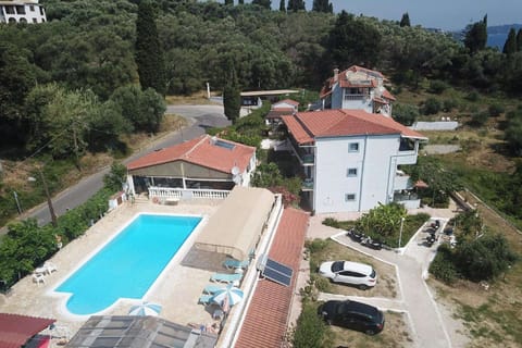 Holiday Home Swimming Pool
