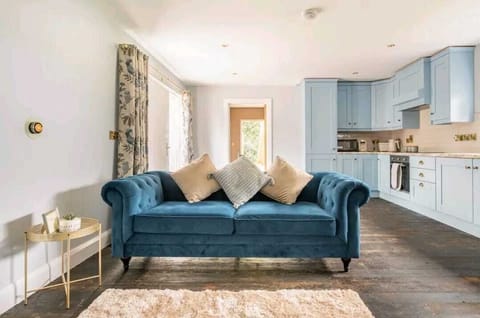 Living Room / Lounge