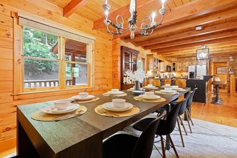 Food tastes better when the family eats together! And for that ...