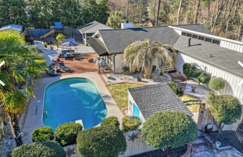 Privacy fencing and secluded spot offers guests a quiet tropical oasis.