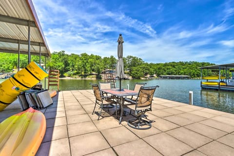 Sunrise Beach Vacation Rental | 3BR | 2BA | Concrete Stairs Required