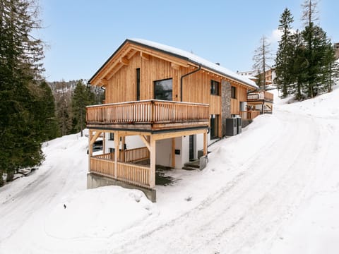 Holiday Home Exterior [winter]