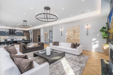 Villa Gemma by LuxJB: LA's finest vacation villas & mansion rentals by owners.
