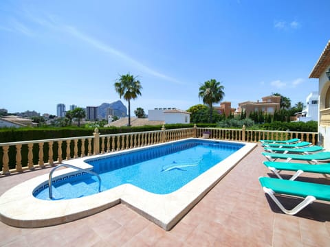 Water, Sky, Daytime, Property, Cloud, Plant, Swimming Pool, Azure, Building, Tree