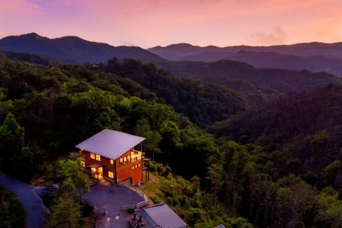 Your Smoky Mountain escape awaits - come stay with us at Smoke on the Water!