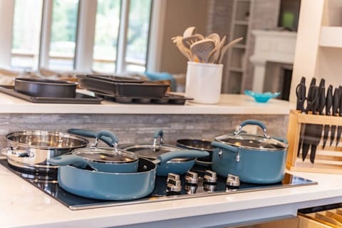 All of your cooking utensils are available to ensure you can make all of the home cooked meals you want.