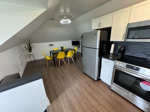 Kitchen/dinning area