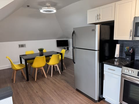 Kitchen/ Dinning area