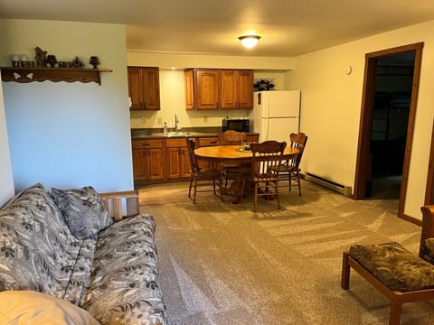 Walkout basement, rec room (futon, kitchenette, TV) w/ 2 bunk rms & bath.