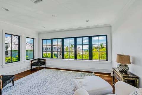 Primary Bedroom, King