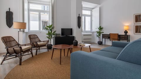 The perfect living room, with a sofa-bed, for a relaxing experience, where you listen to some music, watch your favorite shows or read a book #lovely #comfort #portugal #pt #lisbon