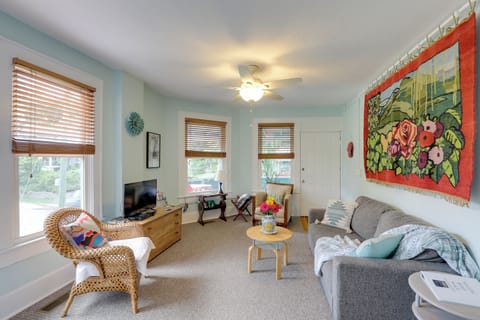 Hendersonville Vacation Rental | 2BR | 1BA | 1,200 Sq Ft | Access Only By Stairs