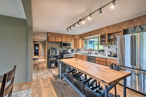 Kitchen | Cooking Basics Provided