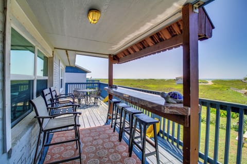 Port Aransas Vacation Rental | 2BR | 2BA | 850 Sq Ft