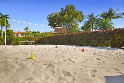 Beach Volleyball Court - largest you'll find at 22x42ft! Almost regulation size.