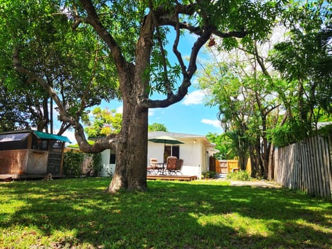 spacious backyard, pet friendly