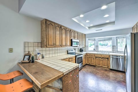 Kitchen | Keurig Coffee Maker | Dishware & Flatware