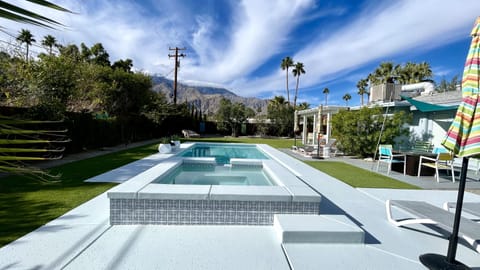 30-Foot Pool & 8-Person Spa w/ Spectacular Mountain Views