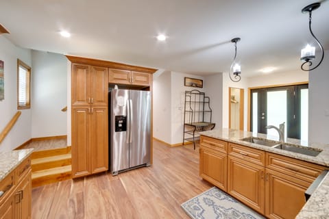 Kitchen | Cooking Basics | Coffee Maker | Paper Towels/Trash Bags Provided